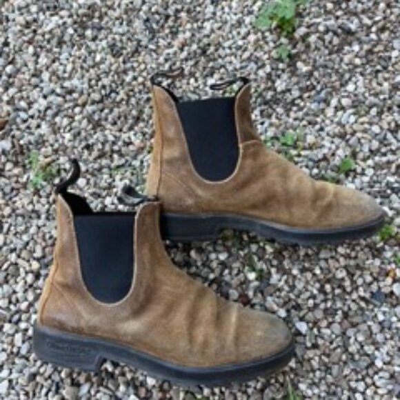 Classic Blundstone Brown Suede Chelsea Boots M5/W7.5 - Picture 2 of 5